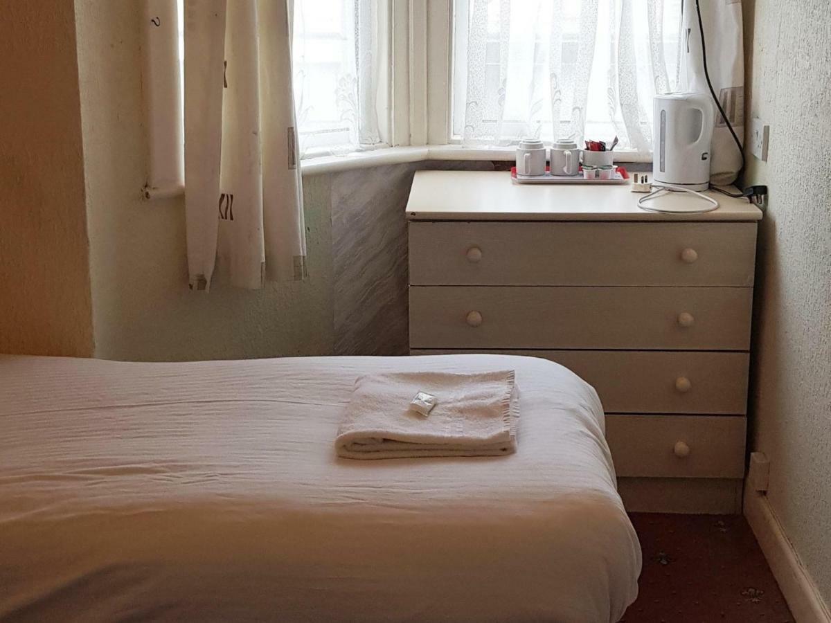 Pleasure Hotel By The Beach. Blackpool Quarto foto